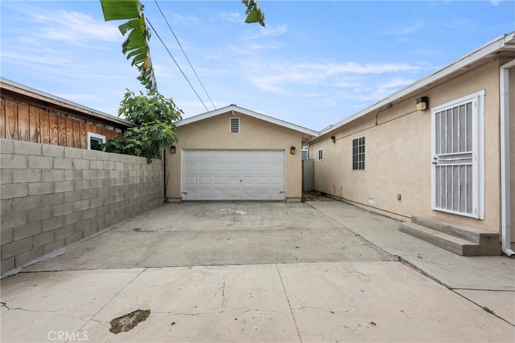 8818 Prince Property Photo 22