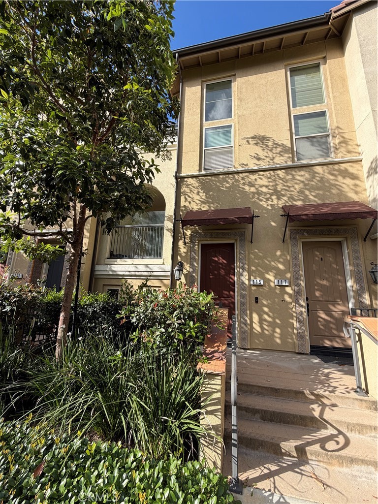 115 Neptune Property Photo 2
