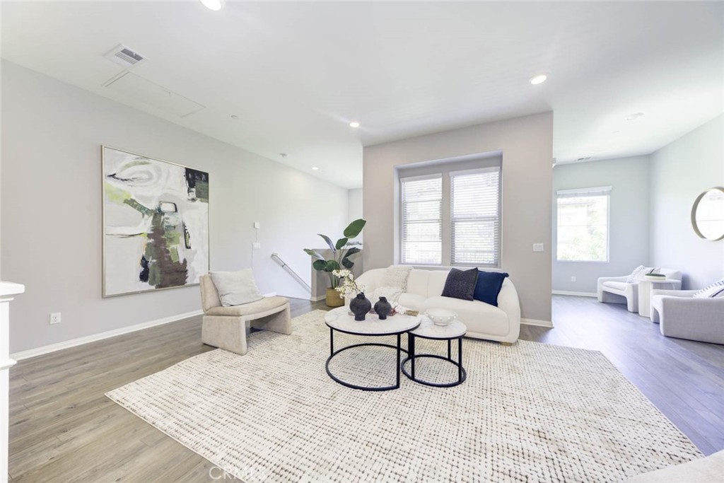 115 Neptune Property Photo 3