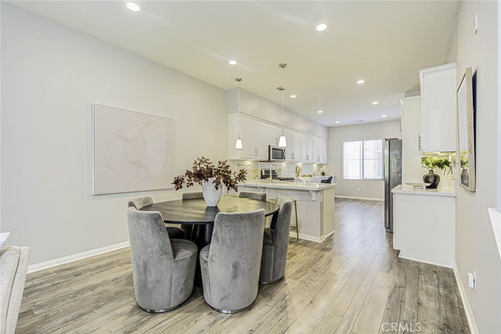115 Neptune Property Photo 4