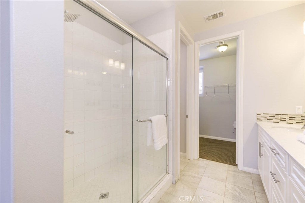 115 Neptune Property Photo 10
