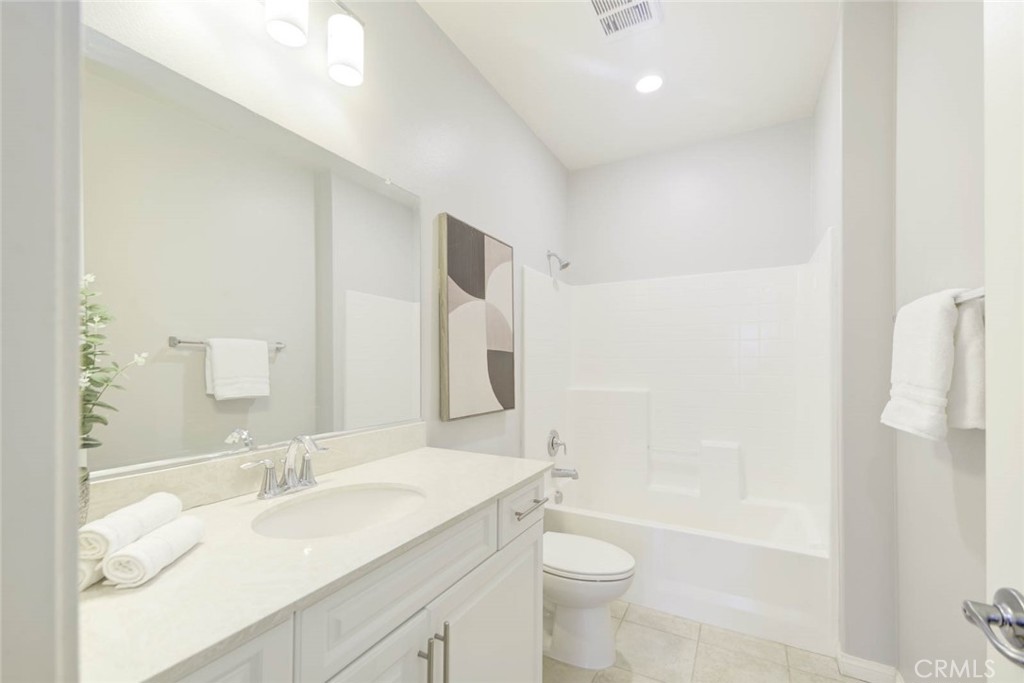 115 Neptune Property Photo 11