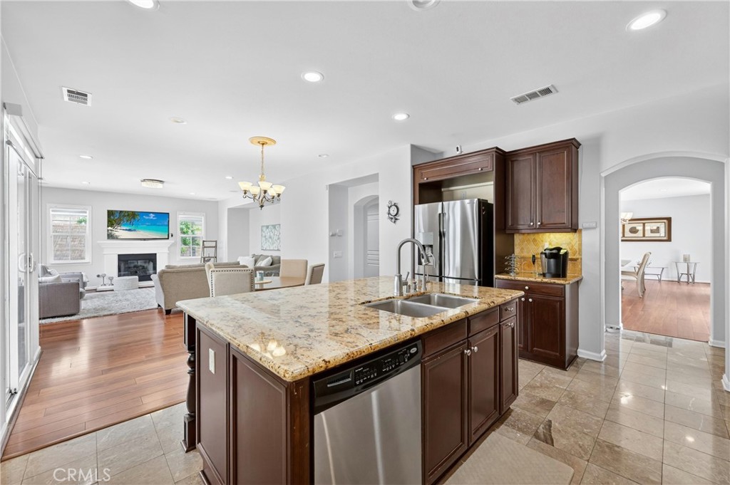 2883 Wolfson Circle Property Photo 17