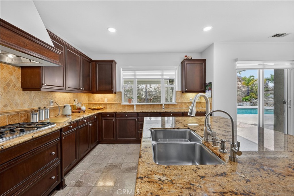 2883 Wolfson Circle Property Photo 20
