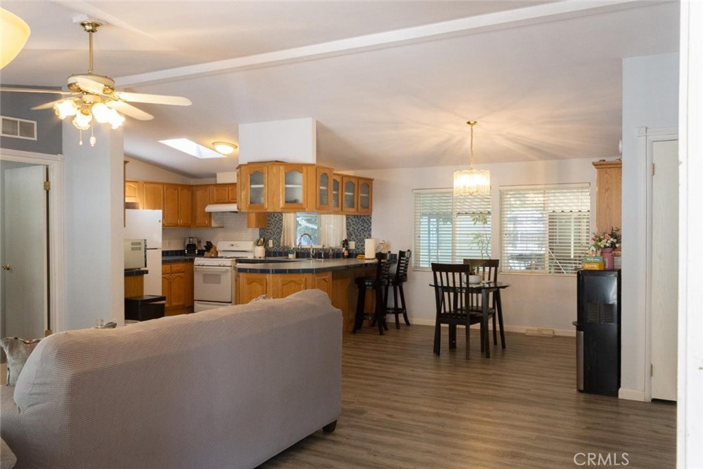 3156 Esplanade 316 Property Photo 4