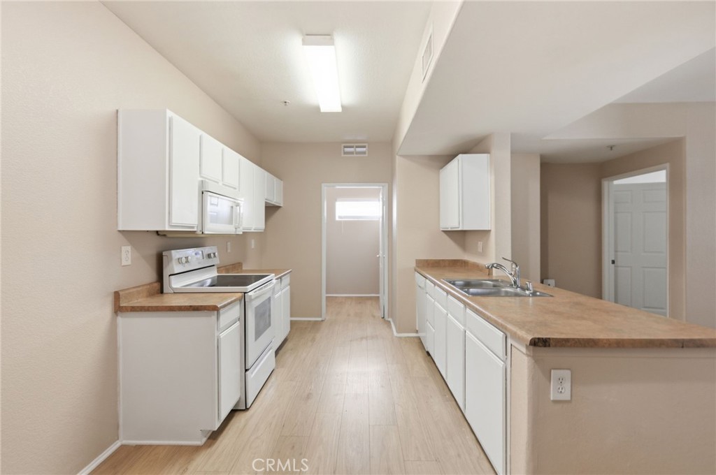 24909 Madison 2324 Property Photo 6