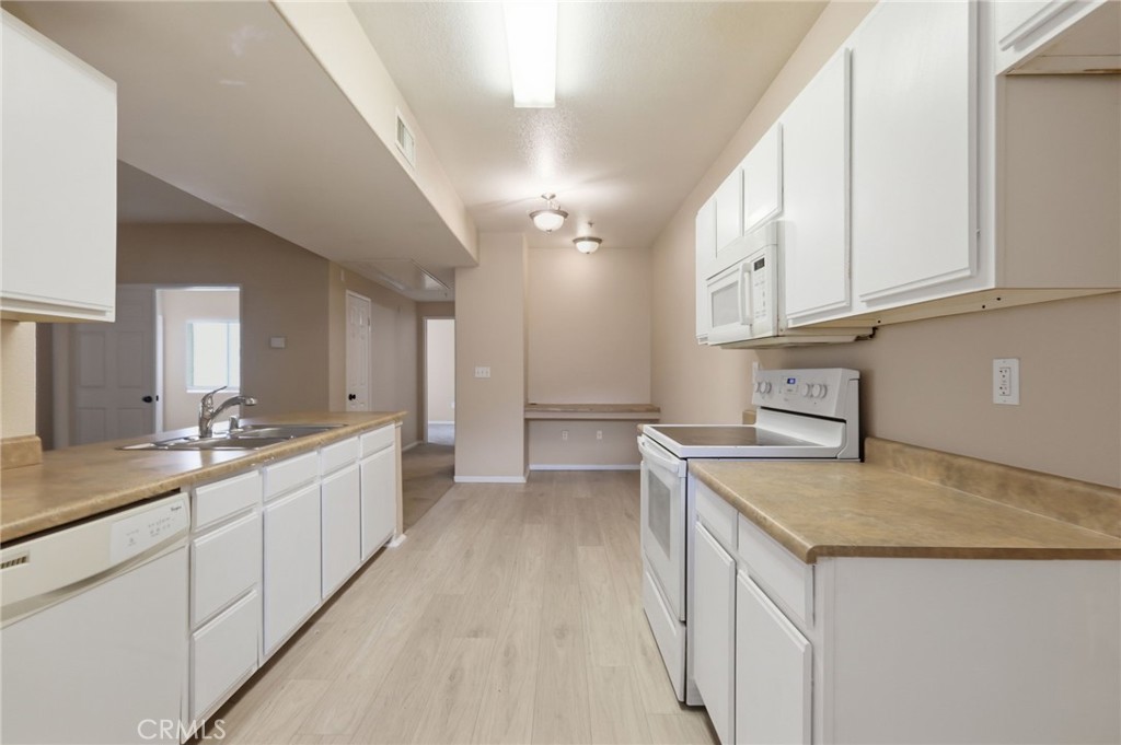 24909 Madison 2324 Property Photo 9