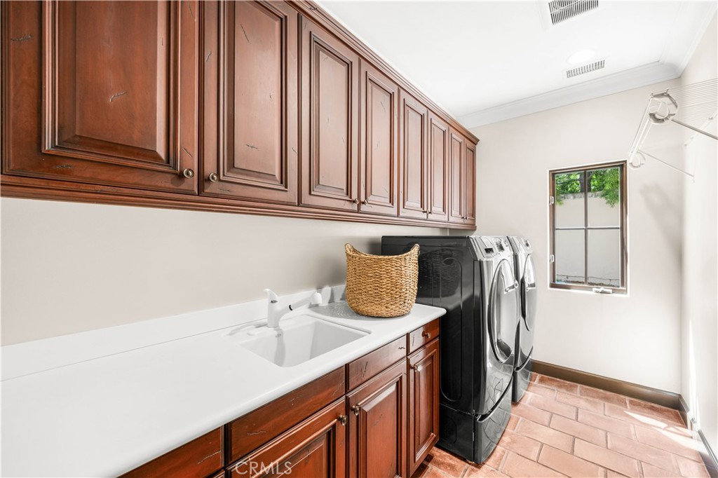 27 Vernal Property Photo 43