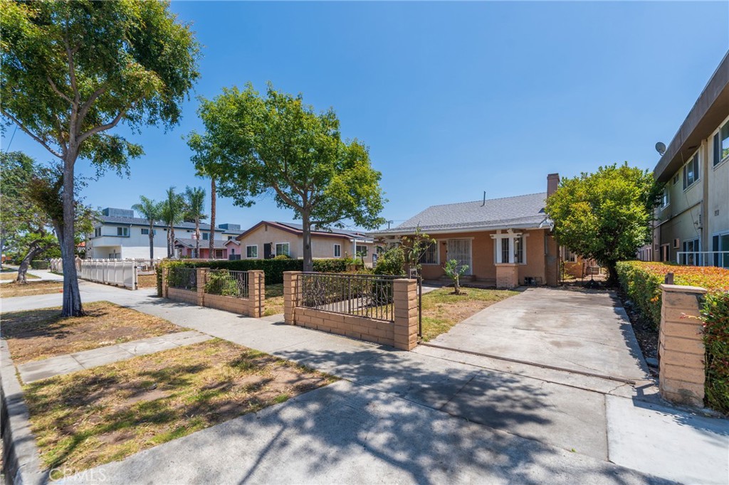 532 S Flower Street Property Photo 1