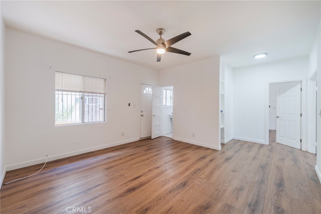 532 S Flower Street Property Photo 14