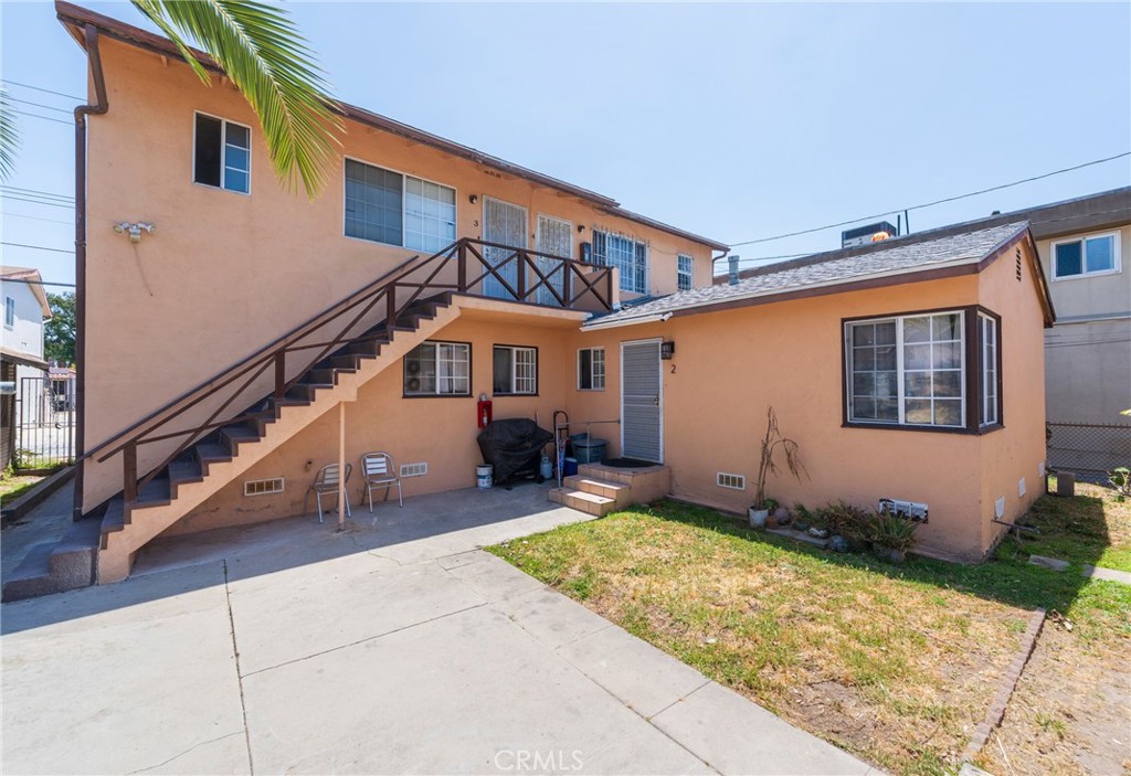 532 S Flower Street Property Photo 21