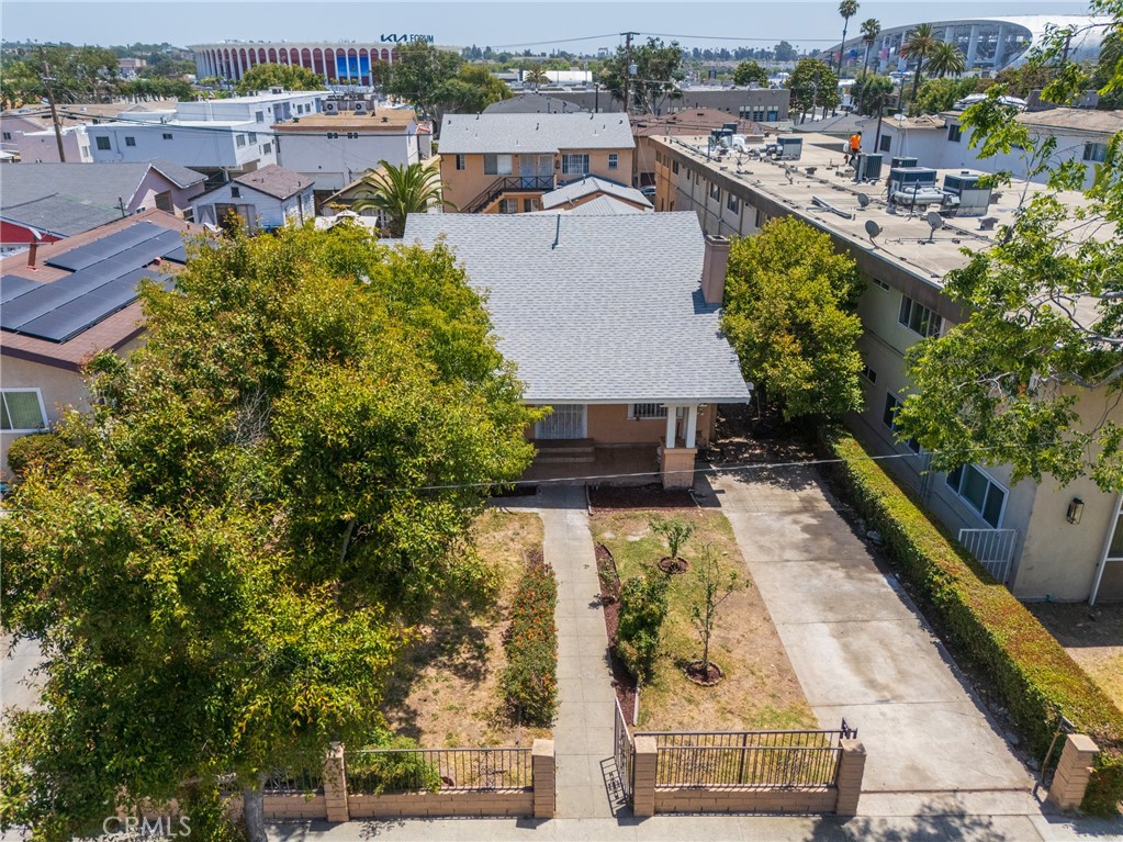 532 S Flower Street Property Photo 29