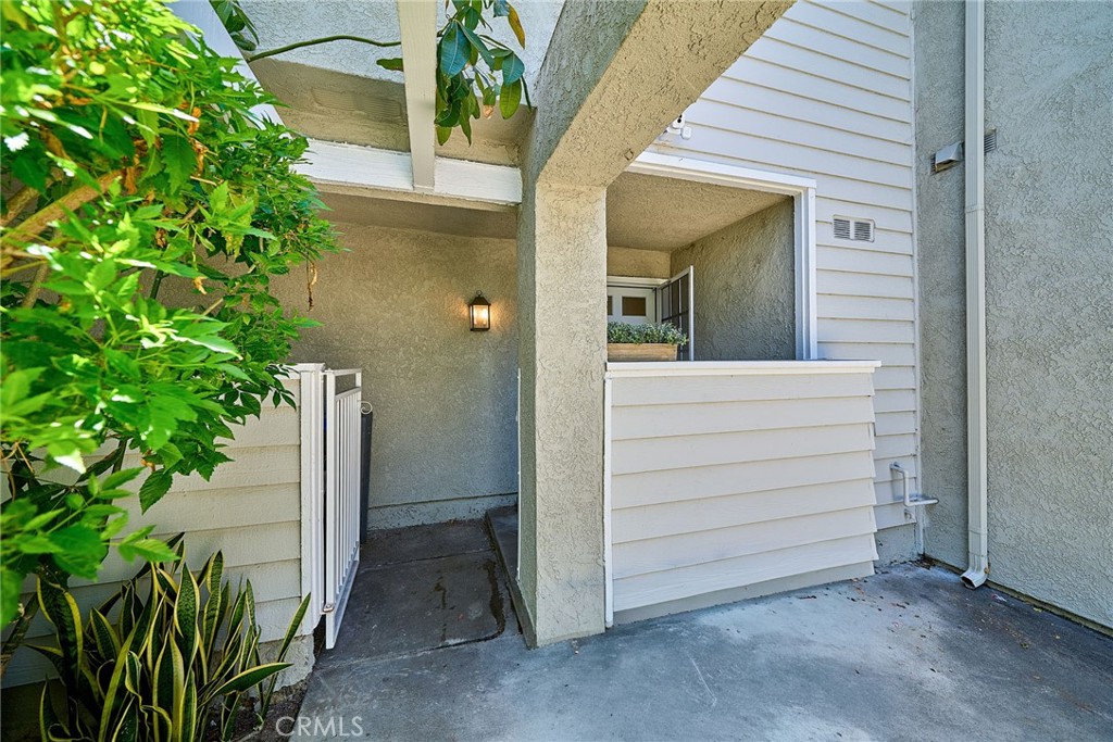 380 Deerfield Property Photo 2