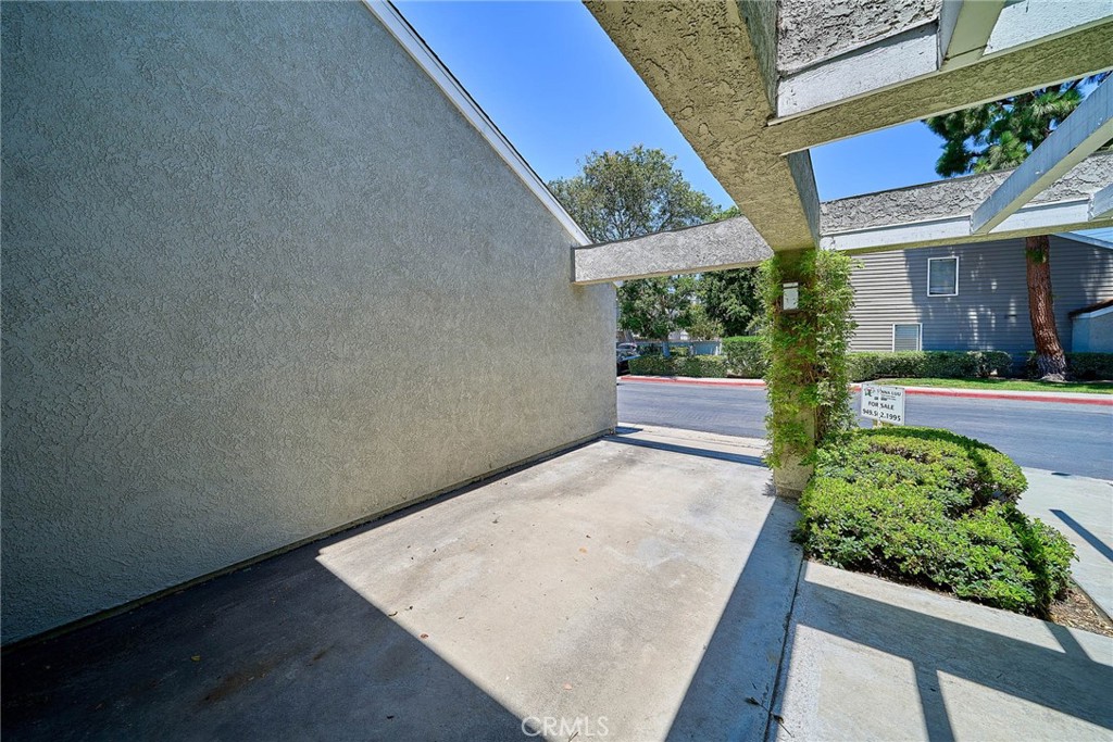 380 Deerfield Property Photo 3