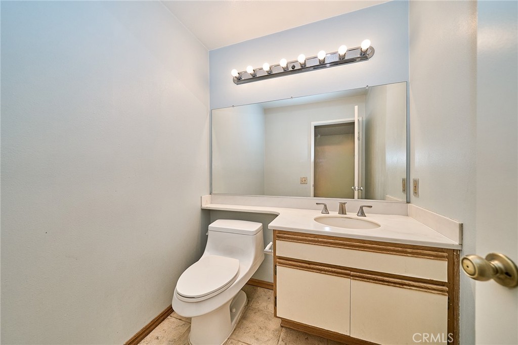 380 Deerfield Property Photo 8
