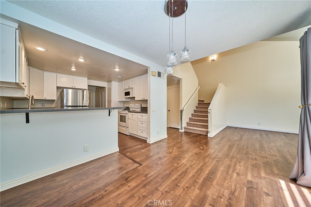 380 Deerfield Property Photo 12