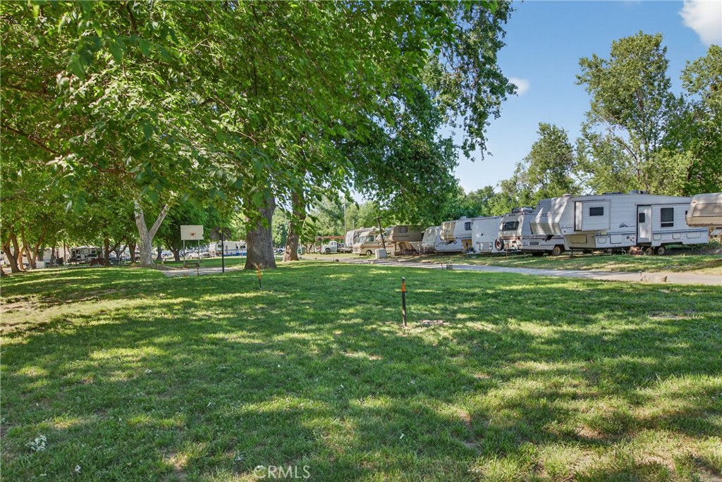 25433 South Avenue Property Photo 5