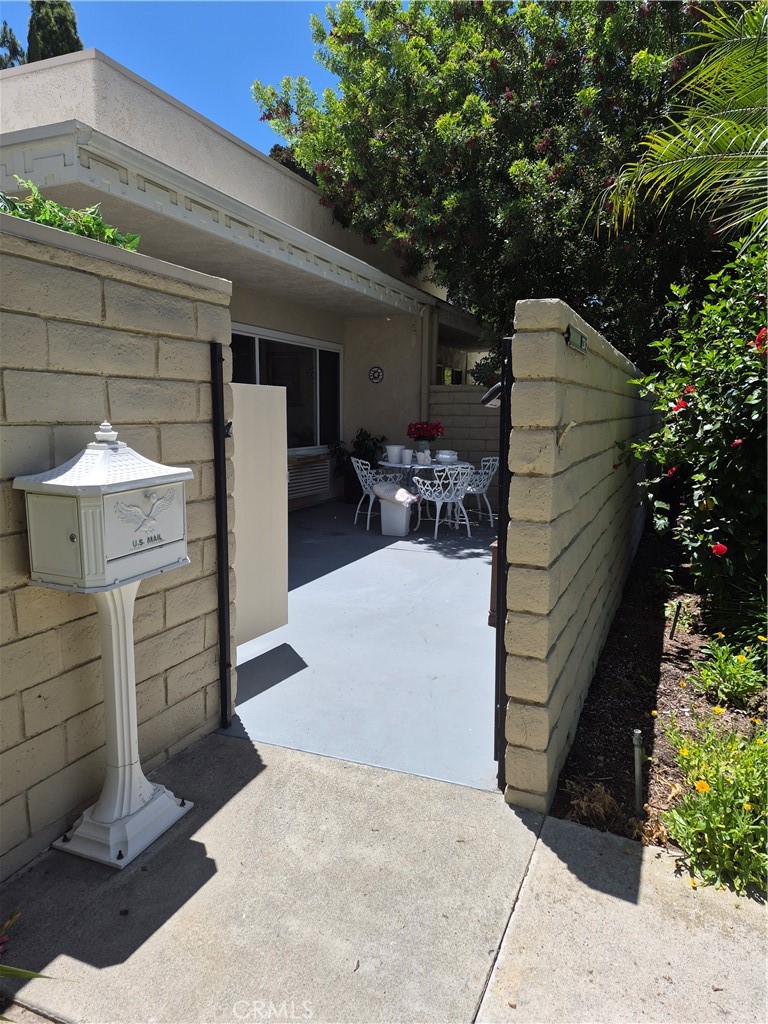 2234 Via Puerta C Property Photo 2