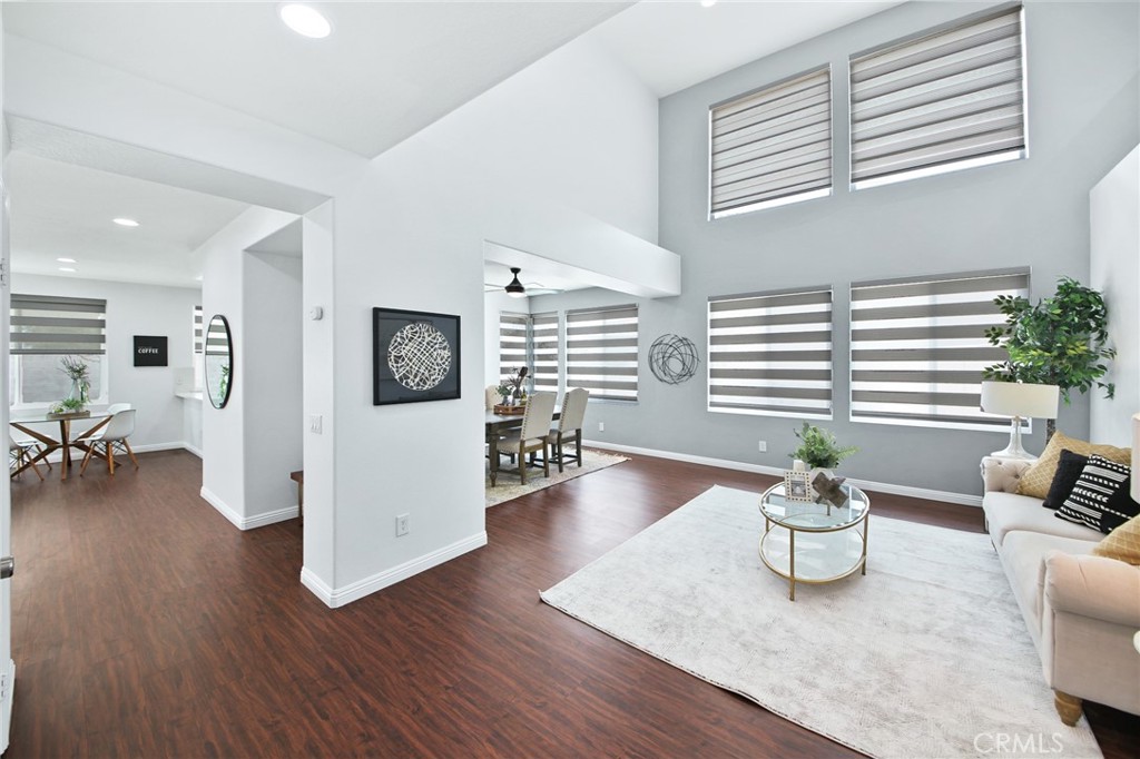 15230 Riviera Lane Property Photo 3