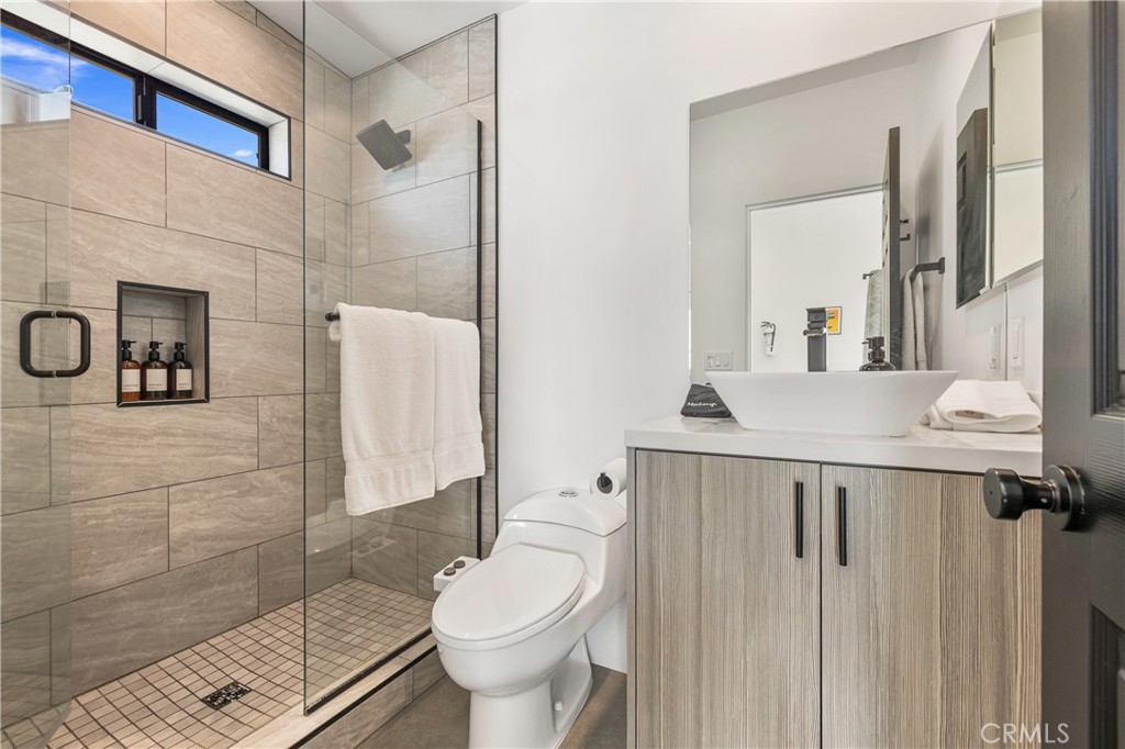 59226 Aberdeen Property Photo 32