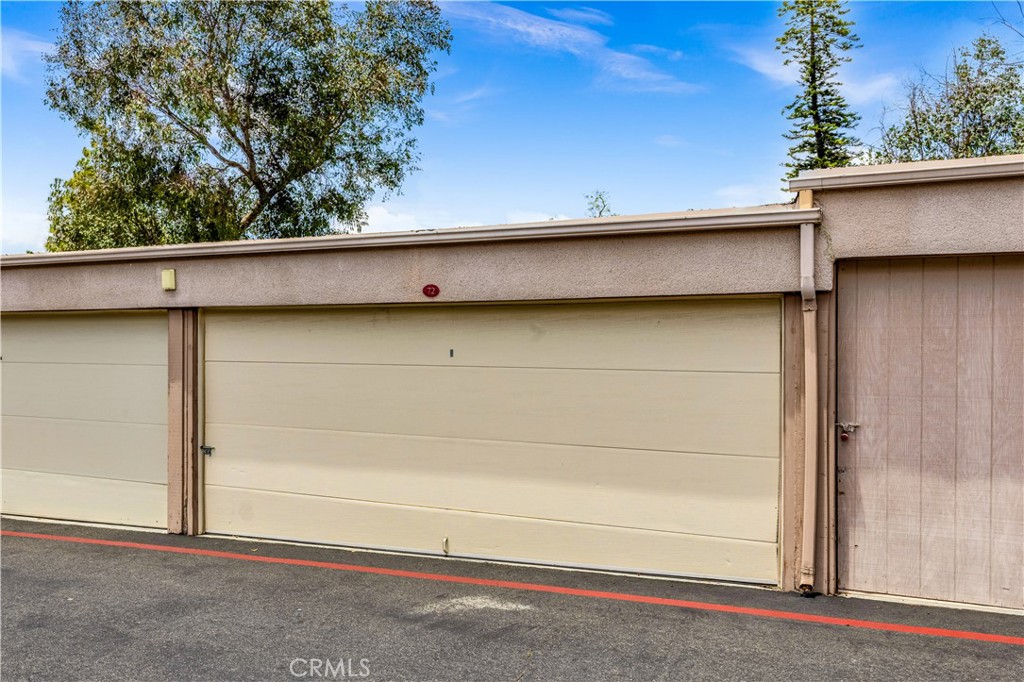 25761 Le Parc 72 Property Photo 3
