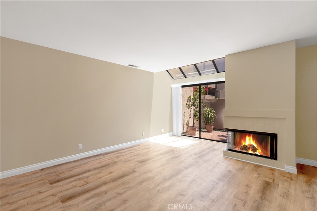 25761 Le Parc 72 Property Photo 5