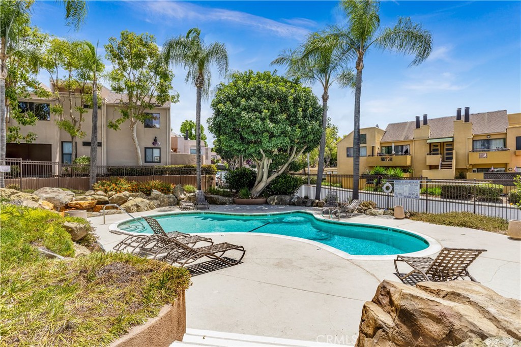 25761 Le Parc 72 Property Photo 10