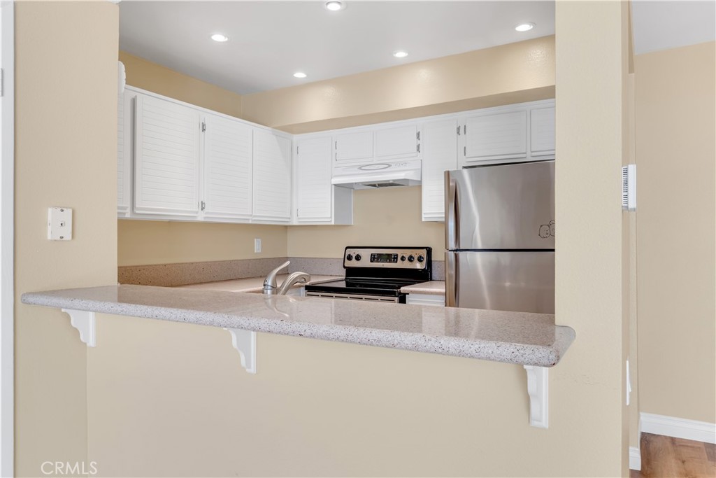 25761 Le Parc 72 Property Photo 14