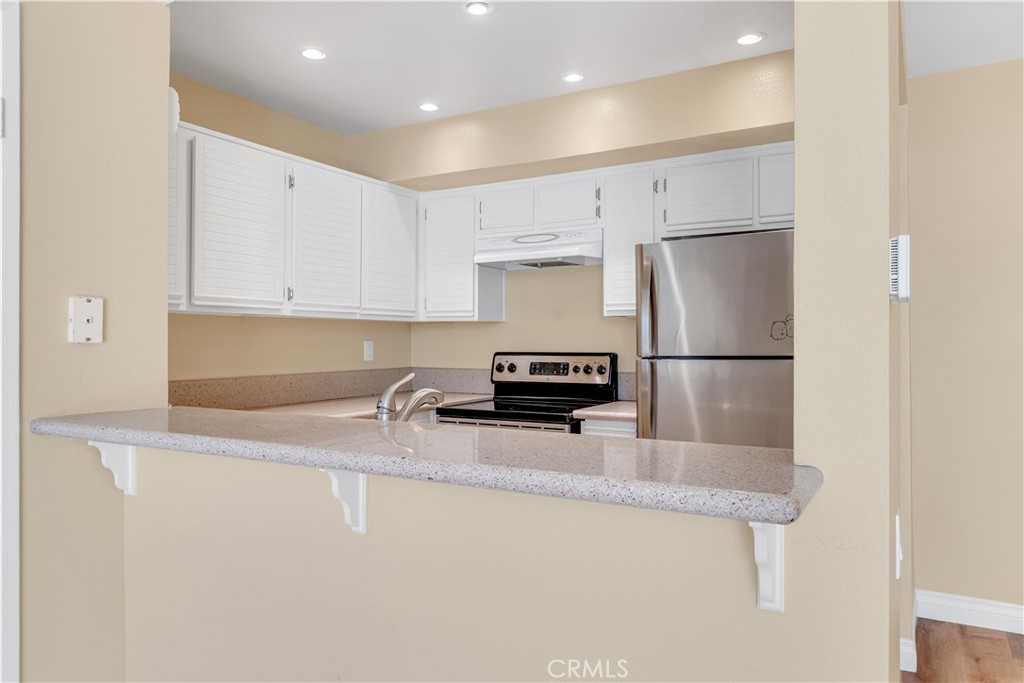 25761 Le Parc 72 Property Photo 15