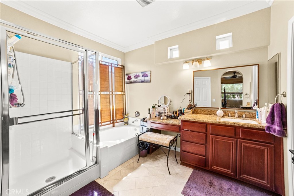 27080 Sapphire Property Photo 22