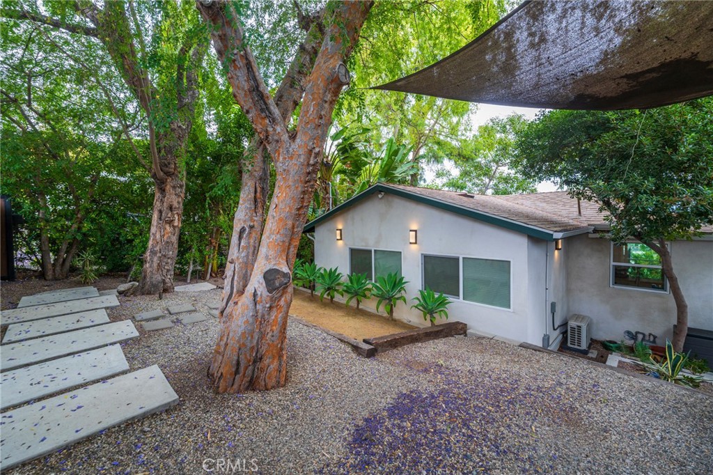 526 Crane Property Photo 1