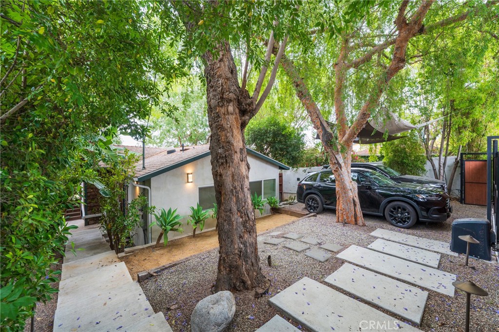 526 Crane Property Photo 14