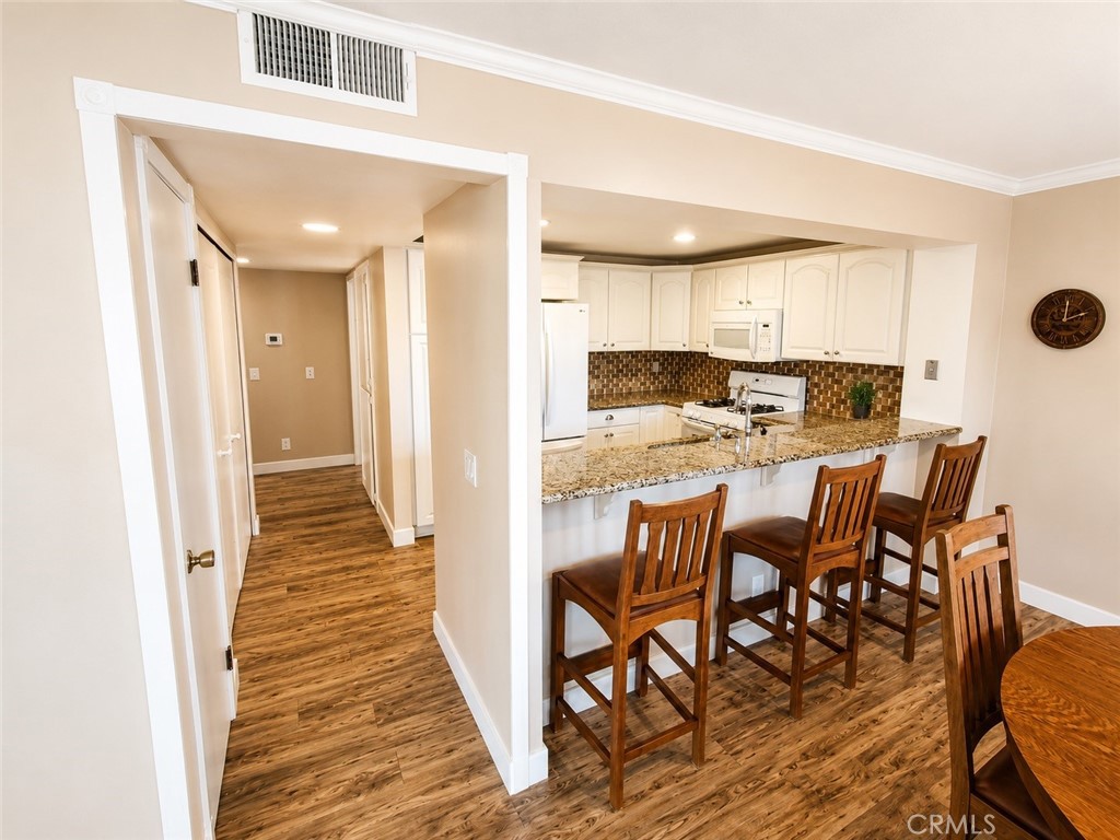 36 Woodleaf Property Photo 7