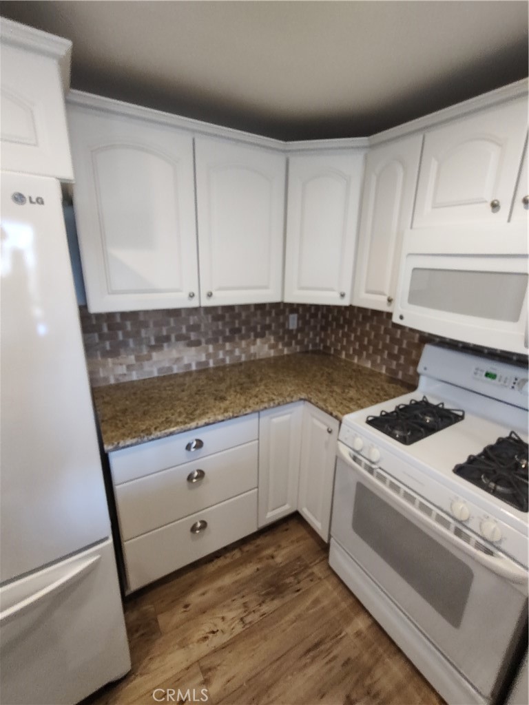36 Woodleaf Property Photo 11