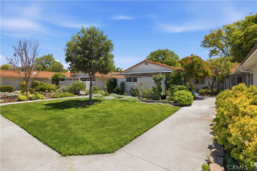 2024 Via Mariposa East A Property Photo 8