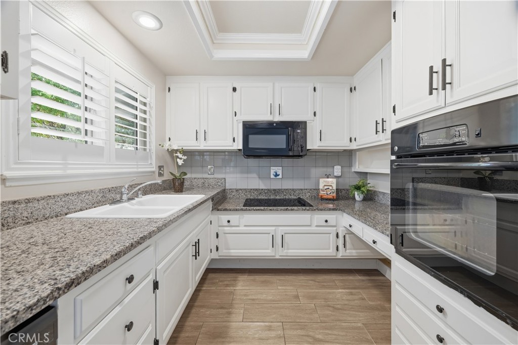 2024 Via Mariposa East A Property Photo 15