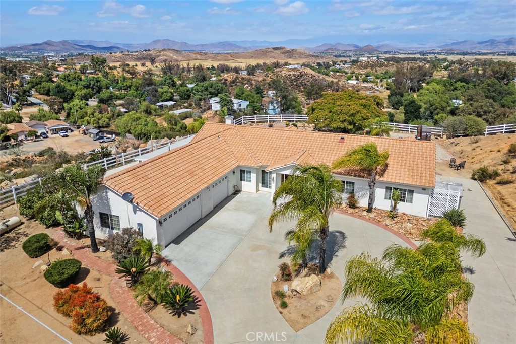 32910 Daily Property Photo 6