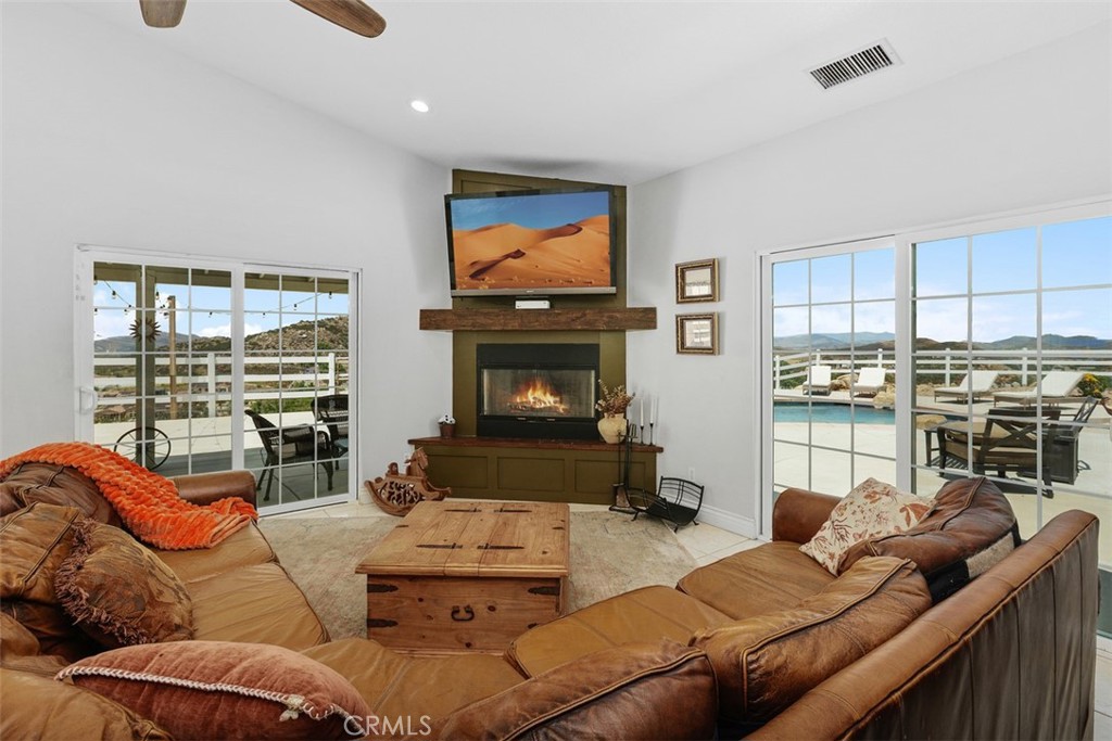 32910 Daily Property Photo 16