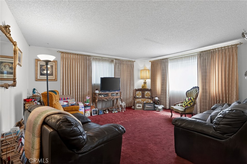 9108 Golf Links Property Photo 7