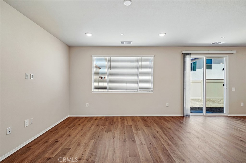 2063 Grapefruit Street Property Photo 6