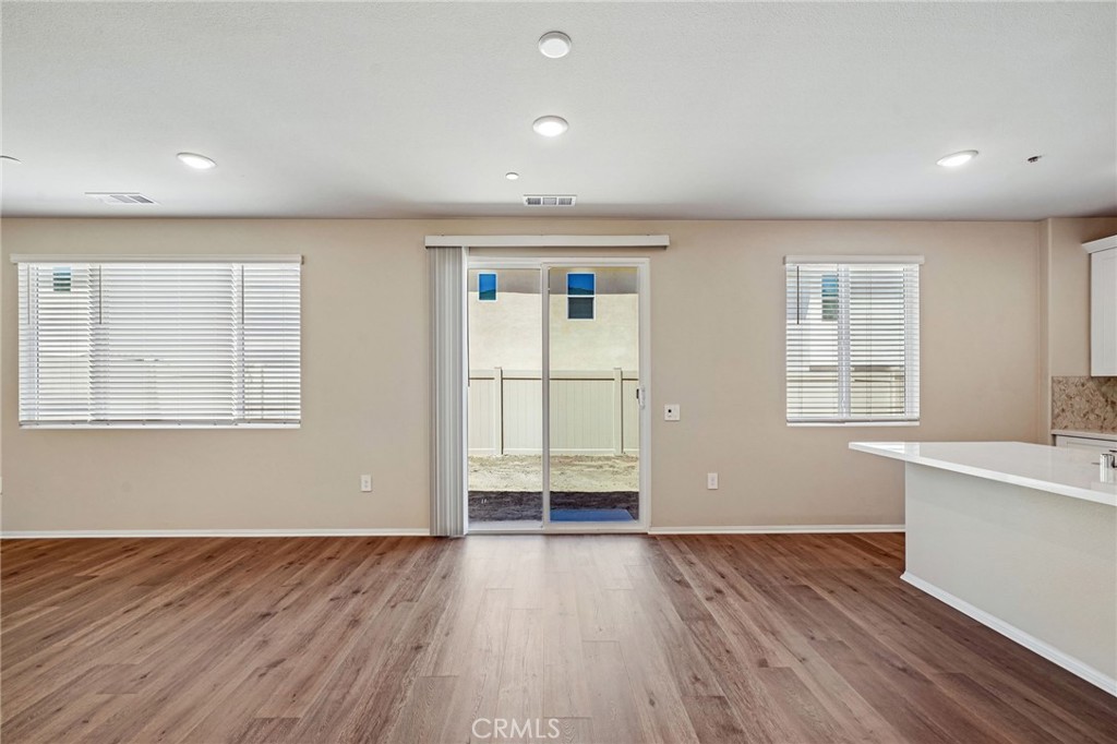 2063 Grapefruit Street Property Photo 7