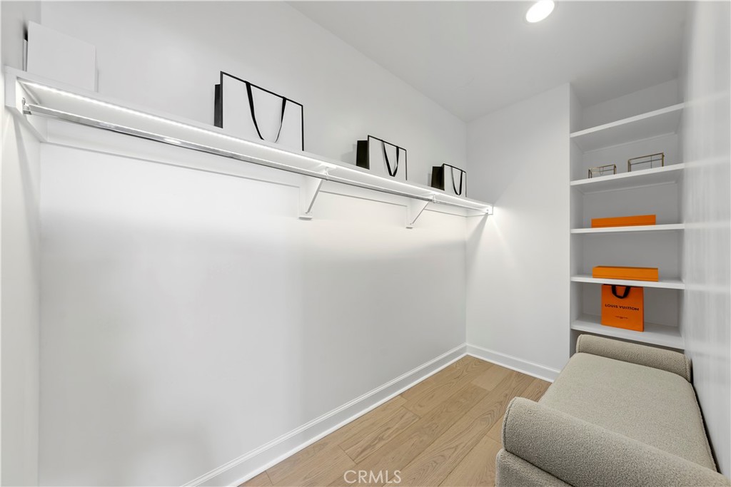 900 W Olympic Blvd 46c Property Photo 11