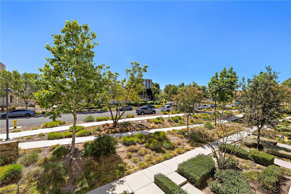 745 Beacon Property Photo 4