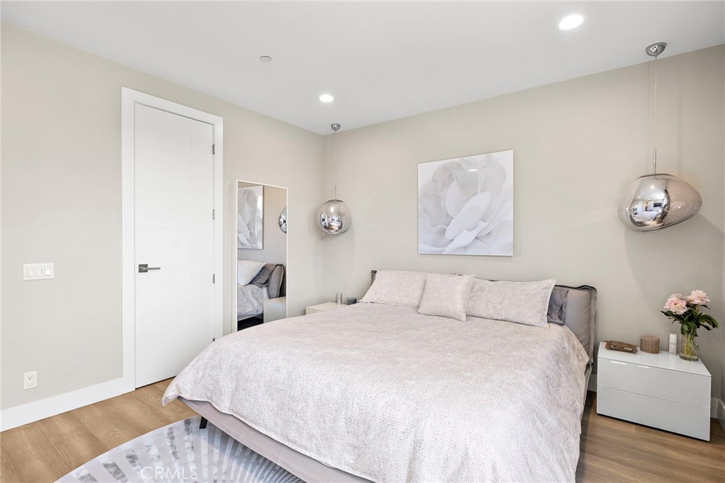 745 Beacon Property Photo 33