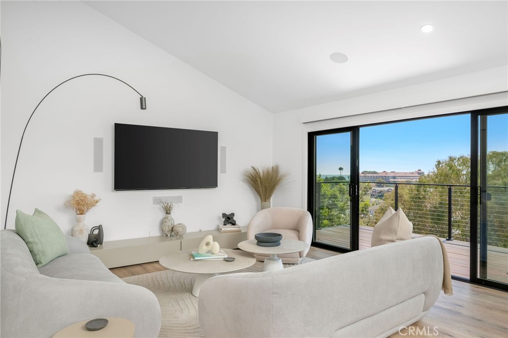 34031 Mazo Property Photo 9