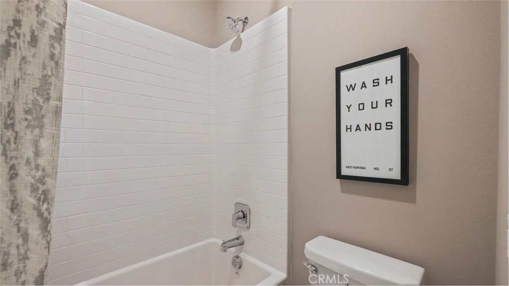 1555 Snowberry Place Property Photo 17