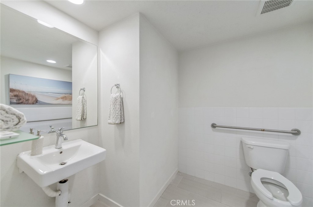 1007 Somerton Property Photo 38