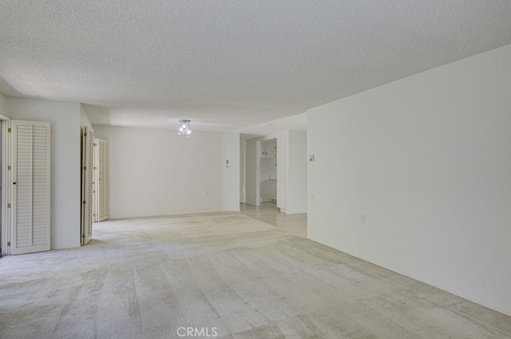2400 Via Mariposa 1a Property Photo 8