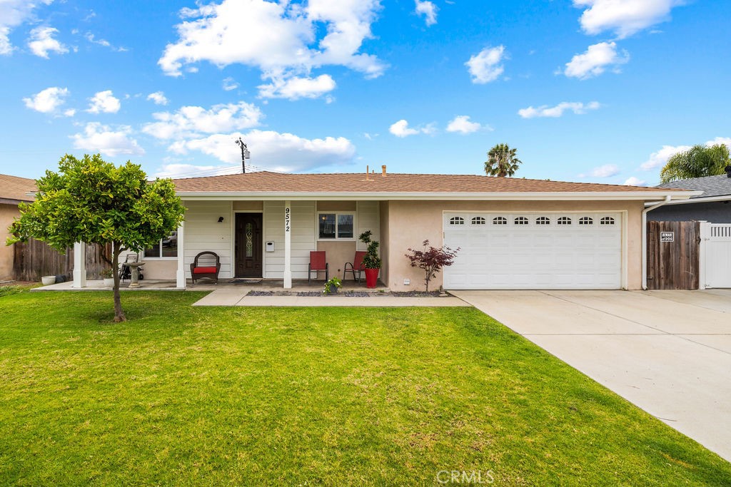 9572 Pollack Property Photo 1