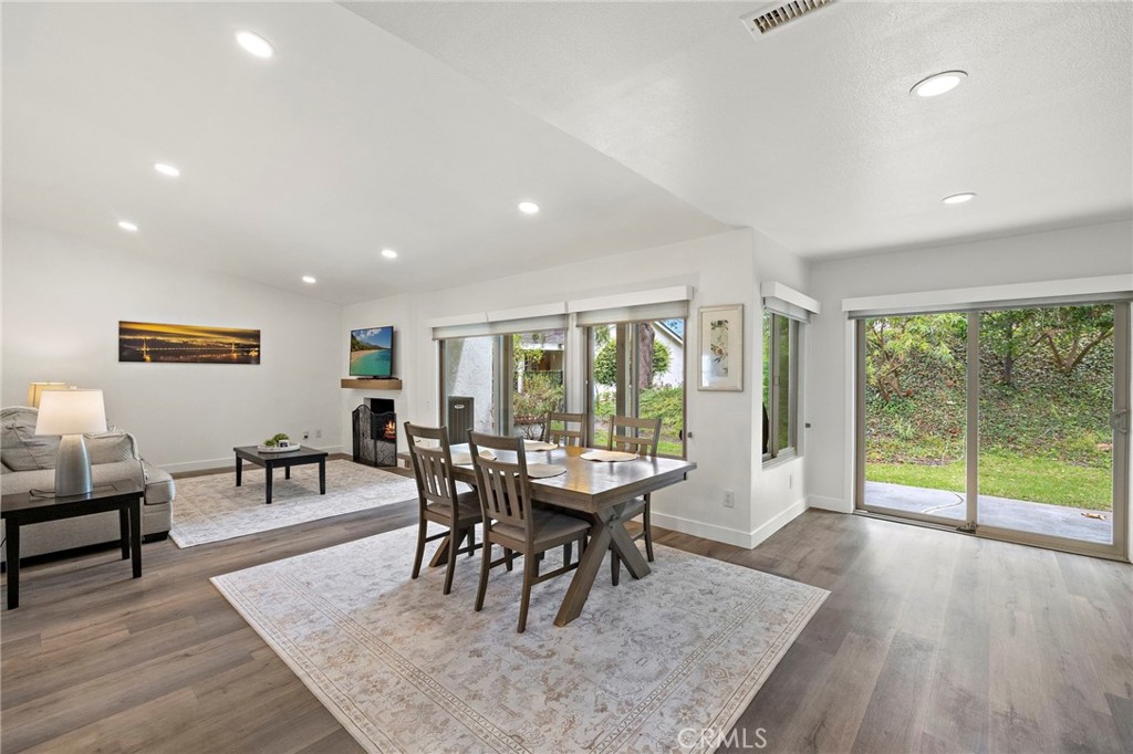 23872 Via Maragall Property Photo 4